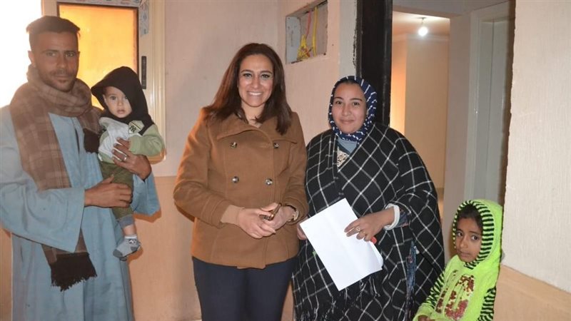 البحيرة تسلم التعويضات
