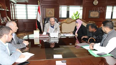 محافظ بني سويف يصرف مساعدة عاجلة لمواطن لظروفه الصحية والمعيشية 