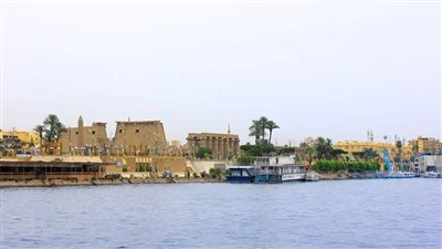 الأقصر تسجل 9 درجات ليلا ونشاط رياح مثيرة للرمال جنوب الصعيد