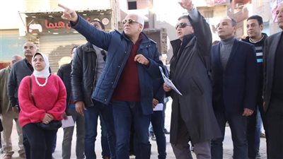 محافظ الجيزة يتفقد أعمال رصف الطرق لتحسين الهوية البصرية للطرق المؤدية للمتحف المصري الكبير 