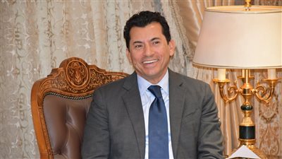 وزير الرياضة يطمئن هاتفيًا على بعثة المنتخب الوطني لكرة القدم بكوت ديفوار