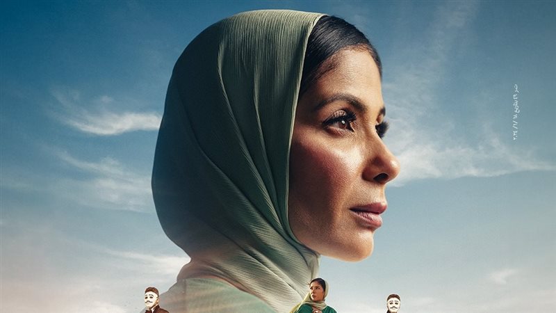 الفنانة منى زكي،