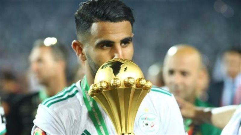 رياض محرز، فيتو 