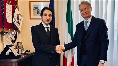 بسام راضى يناقش العلاقات المصرية الإيطالية مع ‏زعيم الأغلبية بمجلس الشيوخ الإيطالي