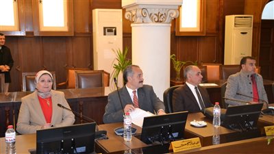 جامعة الإسكندرية تشكل لجنة لتوثيق المباني والمقتنيات التراثية 