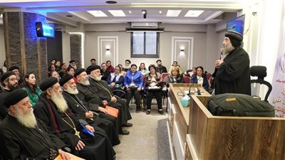الأنبا فيلوباتير يترأس المؤتمر الأول لكهنة أبو قرقاص وزوجاتهم