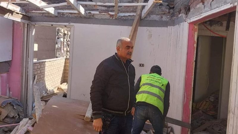 رئيس حي الدقي يقود