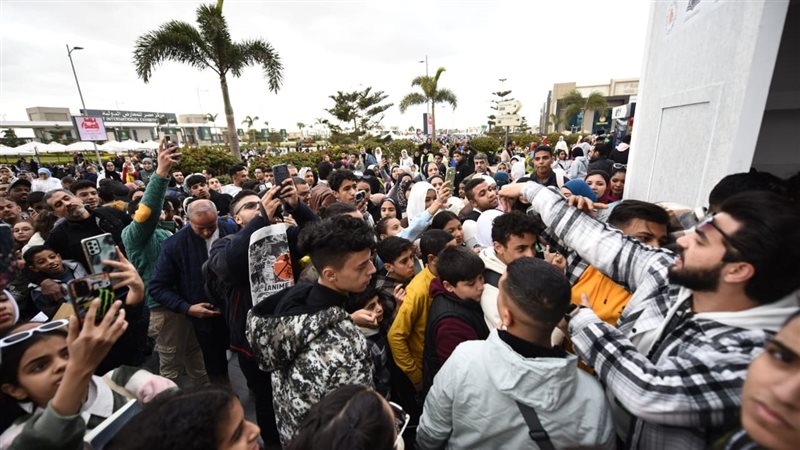 زحام شديد في حفل