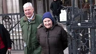 بسبب فانوس، عجوزان يخسران 127 ألف دولار