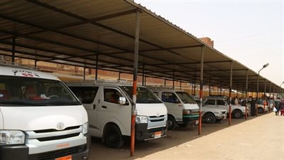 الوطنية للطوارئ بالإسماعيلية تتابع أسعار تعريفة الركوب بمواقف السيارات 