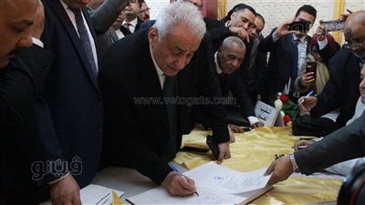 سامح عاشور يتقدم بأوراق ترشحه على مقعد نقيب المحامين