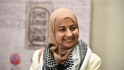 خولة حمدي من حفل توقيعها بمعرض الكتاب: وجه فرنسا العنصري لم يعد مخفيا (فيديو وصور)