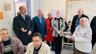 تعليم الإسكندرية يتابع أعمال تقدير الدرجات لامتحانات الشهادة الإعدادية