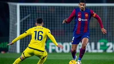 الدوري الإسباني، فياريال يتقدم على برشلونة بهدف نظيف في الشوط الأول 