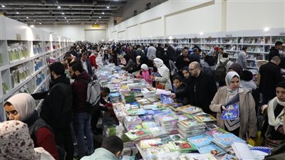 أبرز مشاهد اليوم الثالث من معرض الكتاب 2024، مليون زائر.. ظهور واختفاء أبو عبيدة.. زيادة أسعار المواصلات والجمهور يبحث عما يقرأه صلاح