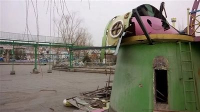 أسوأ نسخة في العالم من ملاهي ديزني (فيديو)