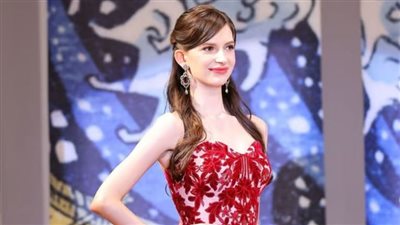 بسبب جمالها، أوكرانية تثير أزمة في اليابان