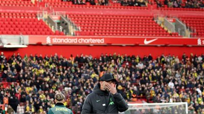 الحزن يظهر على يورجن كلوب بعد هتاف جماهير ليفربول باسمه (فيديو وصور)