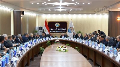 محافظ أسوان يشارك فى انطلاق فعاليات المجلس الأعلى للجامعات (صور)