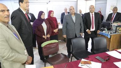 16 مشاركة بمسابقتي نشرة الأخبار المصورة والقصة القصيرة بتعليم الوادي الجديد 