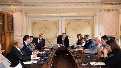 صناعة النواب تناقش خطة عملها بدور الانعقاد الخامس، تعرف علي أبرز القضايا