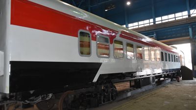 وزارة النقل تنتهي من تطوير 4 قطارات مكيفة إسبانية (صور)
