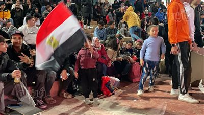 إقبال كبير على مركز شباب الجزيرة لتشجيع منتخب مصر أمام الكونغو (فيديو وصور) 