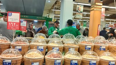 حتى الكنافة فيها ناس وناس.. ارتفاع أسعار الدقيق والسكر يشعل سوق الحلويات.. وزيادة المكسرات تصل 300%