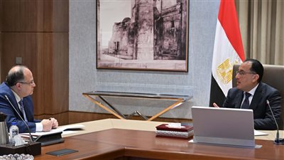 مدبولي يوجه باستمرار جهود توطين صناعة الدواء ودعم صادرات القطاع 