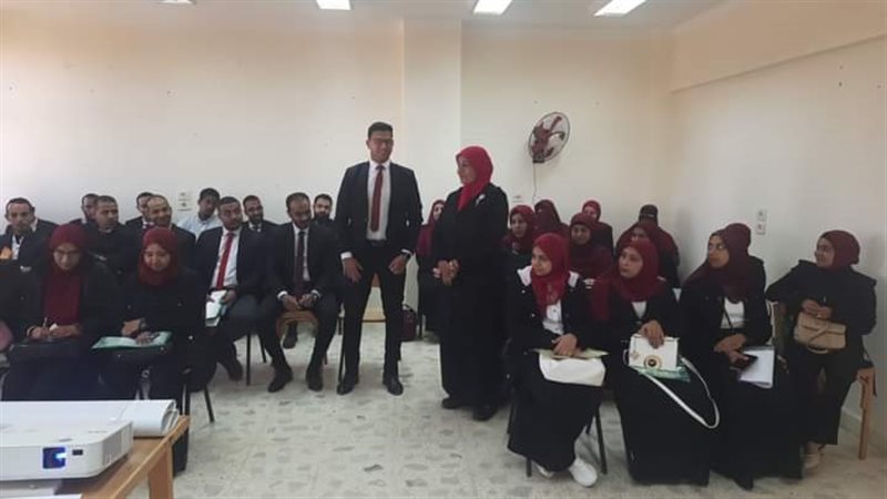 المرشحين لوظيفة معلم