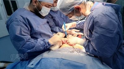 أول قرار من النيابة في واقعة تعرض سيدة لتشوهات على يد طبيب شهير 