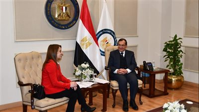 الملا يستقبل رئيسة شركة إيناب سيبترول التشيلية لبحث أنشطة الشركة في مصر