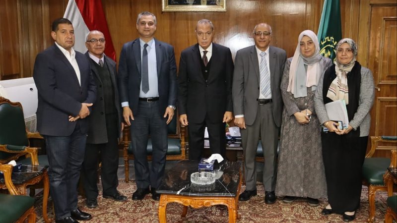 محافظ القليوبية خلال