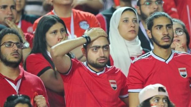 الجماهير تطالب بإقالة