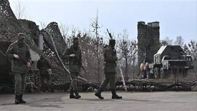 الدفاعات الروسية تعلن تدمير واعتراض 21 طائرة مسيرة أوكرانية