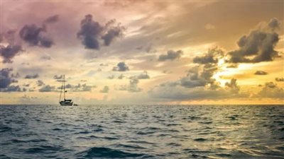 البحرية الهندية تنقذ مركبًا إيرانيًا للصيد خطفه قراصنة صوماليون