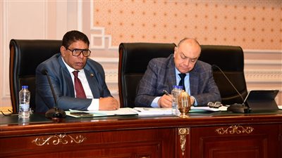 نقل البرلمان تطالب بسرعة تنفيذ مشروعات الطرق بالمحافظات، والحكومة ترد