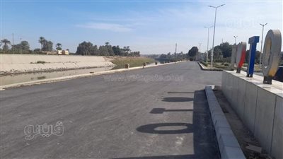 انتهاء رصف مدخل الطود بالأقصر لتحقيق السيولة المرورية (صور)