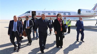 الزملوط يستقبل وزيرة التخطيط والتنمية الاقتصادية بالوادي الجديد 