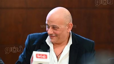 المنتج شادي مقار يوقع إصداراته بمعرض الكتاب في حراسة 7 بودي جاردات (صور)