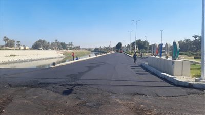 الانتهاء من أعمال رصف المنطقة المحيطة بمدخل الطود بمحافظة الأقصر 