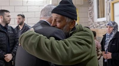 نتنياهو يزور أسرة جندي عربي مسلم حارب مع الاحتلال وقتل بغزة