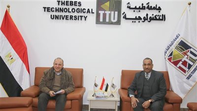 مستشار وزير التعليم العالي للتعليم التكنولوجي يتفقد جامعة طيبة بالأقصر