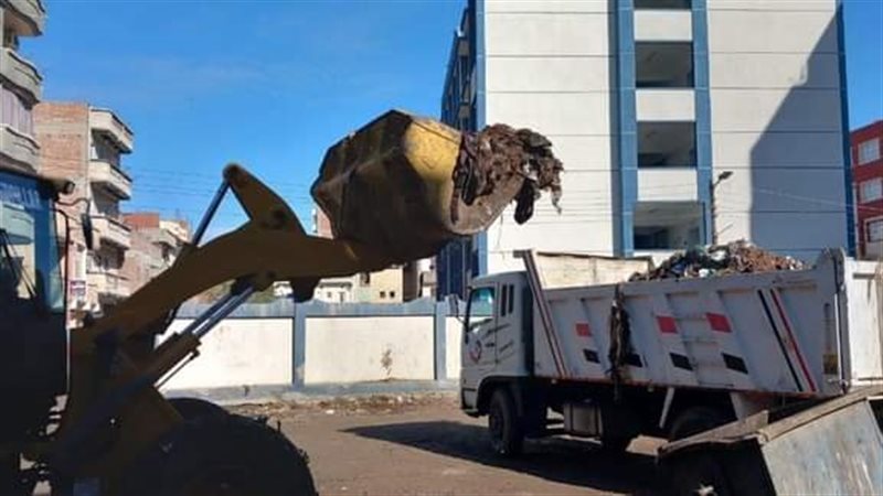 رفع القمامة بالبحيرة،