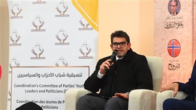 أحمد الطاهري: الإعلام الغربي ارتكب جرائم مهنية وشارك في الحرب على غزة (صور)