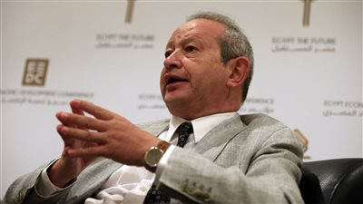 رسالة قوية من ساويرس بشأن أزمة الدولار: محدش يقدر يغلب السوق