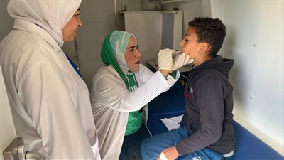 صحة الإسماعيلية تقدم خدمات طبية مجانية لـ911 مواطنا من أهالى القنطرة غرب (صور) 