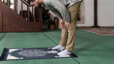  الصحابي رفاعة بن رافع وقصة دعاء الرفع من الركوع