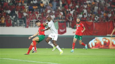 حكيمي يهدر ركلة جزاء للمغرب أمام جنوب أفريقيا 