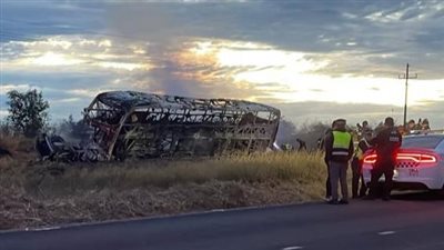 مصرع وإصابة 41 شخصا في اصطدام حافلة ركاب بشاحنة بالمكسيك (فيديو وصور)